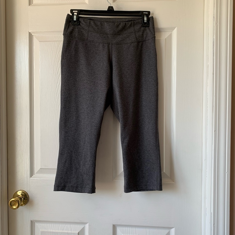 Women’s cropped leggings